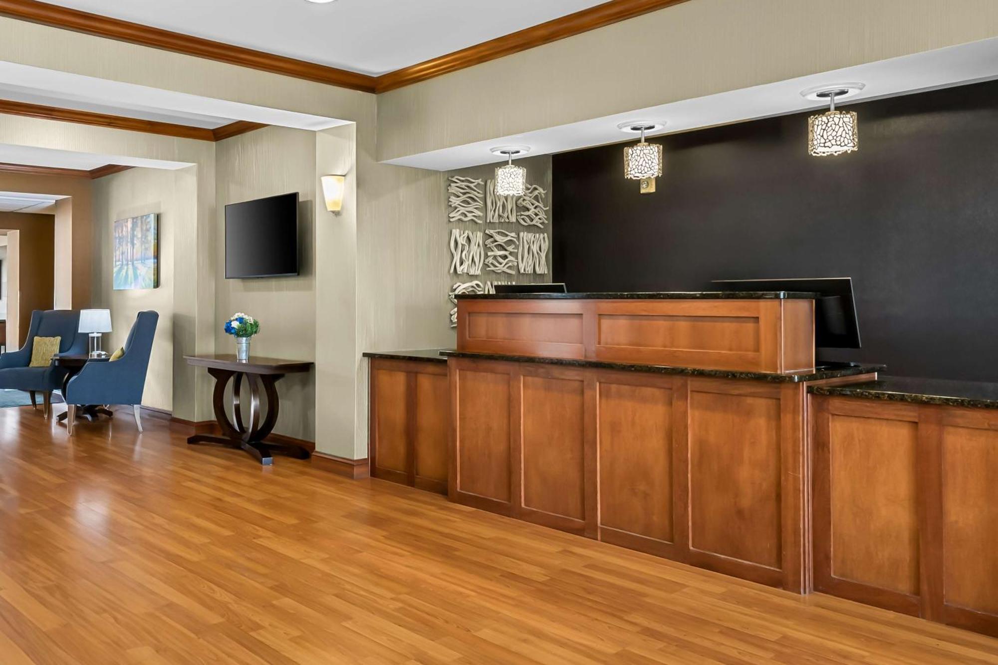 Best Western Legacy Inn & Suites Beloit/South Beloit Экстерьер фото